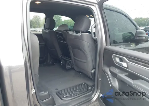 2023 Ram 1500 Big Horn 4X4 6'4 Box из США, поврежденный, VIN 1C6SRFMT4PN630128